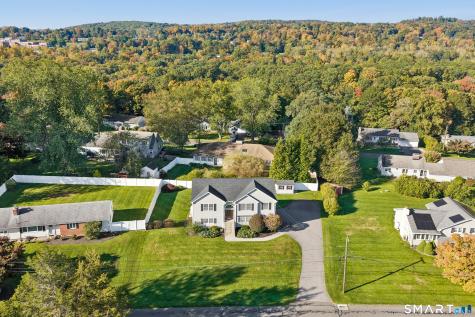 38 Jeanette Road Danbury CT 06811