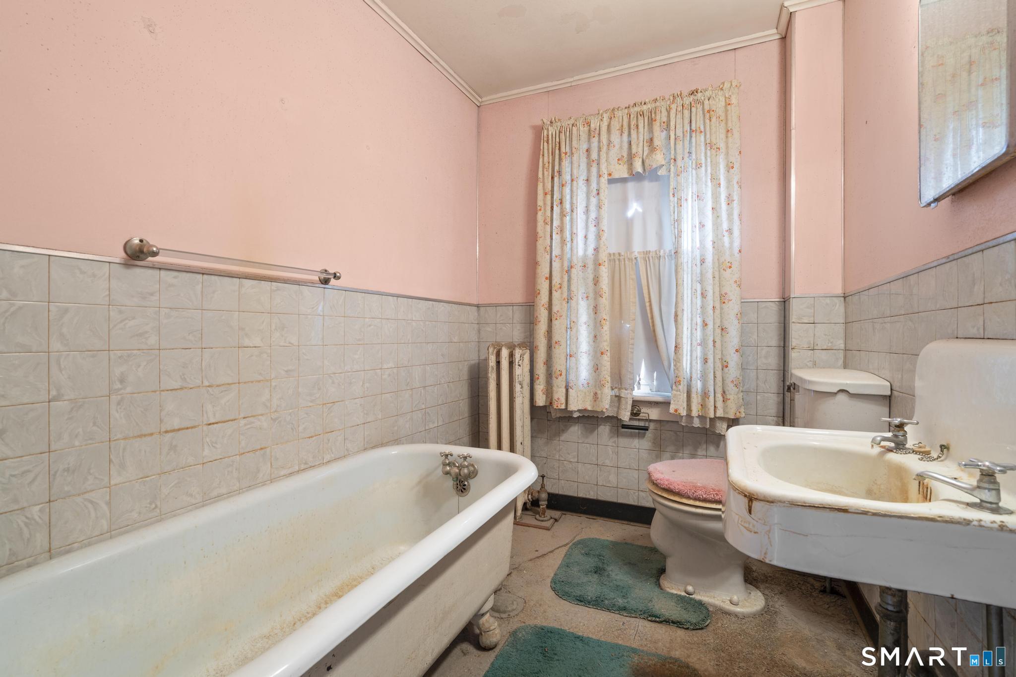 65 Meadow Street Seymour CT 06483