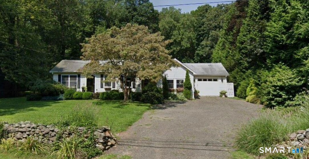 230 Nut Plains Road Guilford CT 06437