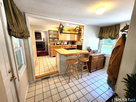230 Nut Plains Road Guilford CT 06437