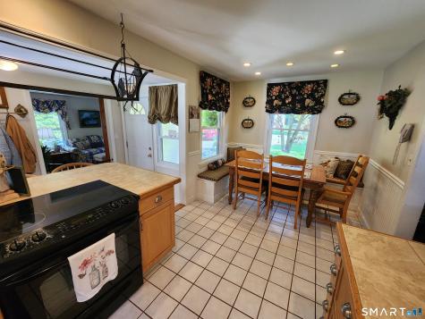 230 Nut Plains Road Guilford CT 06437
