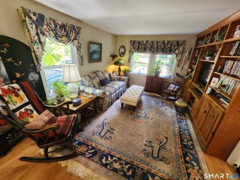 230 Nut Plains Road Guilford CT 06437