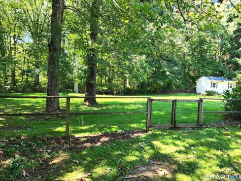230 Nut Plains Road Guilford CT 06437