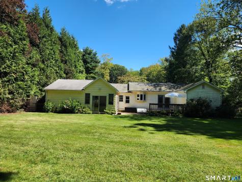 230 Nut Plains Road Guilford CT 06437
