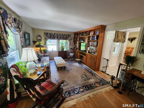 230 Nut Plains Road Guilford CT 06437