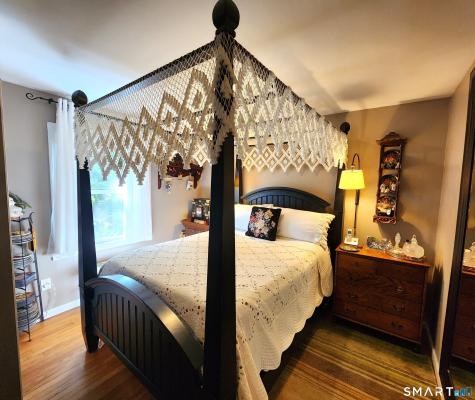 230 Nut Plains Road Guilford CT 06437