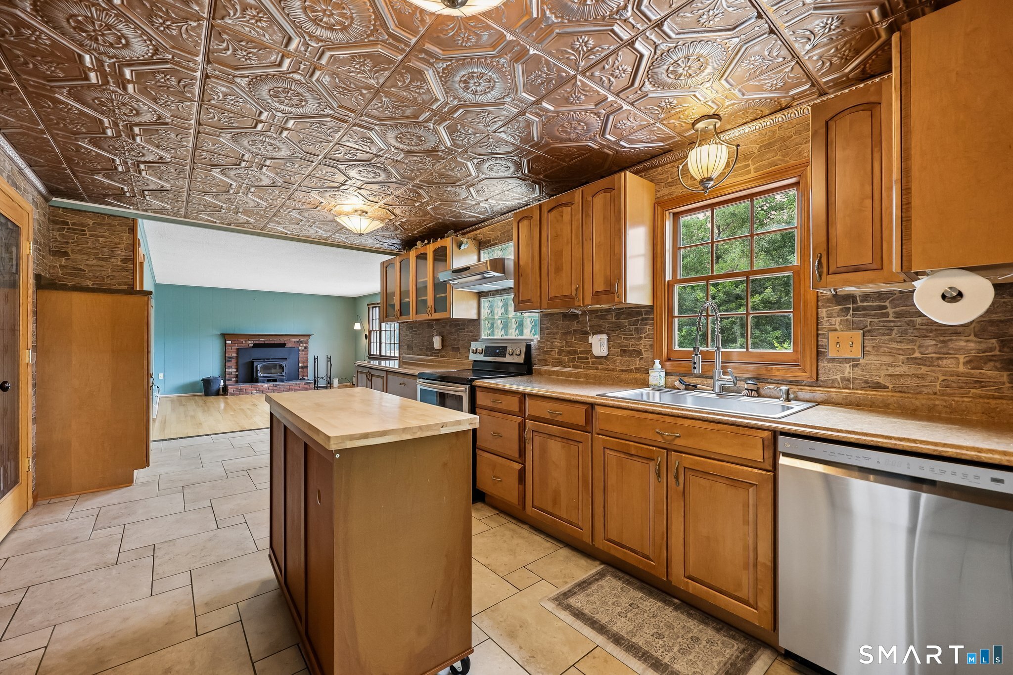 79 Little Brook Drive Newington CT 06111