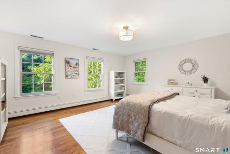 16 Pilgrim Lane Weston CT 06883
