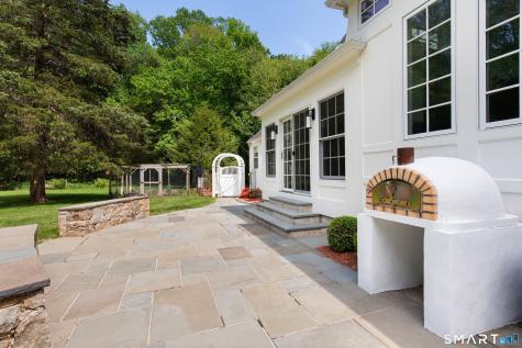16 Pilgrim Lane Weston CT 06883