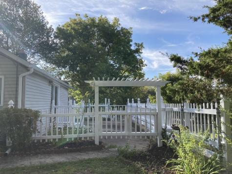 18 Pine Street Norwich CT 06360