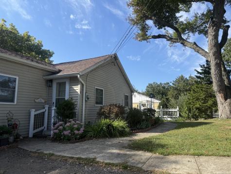 18 Pine Street Norwich CT 06360