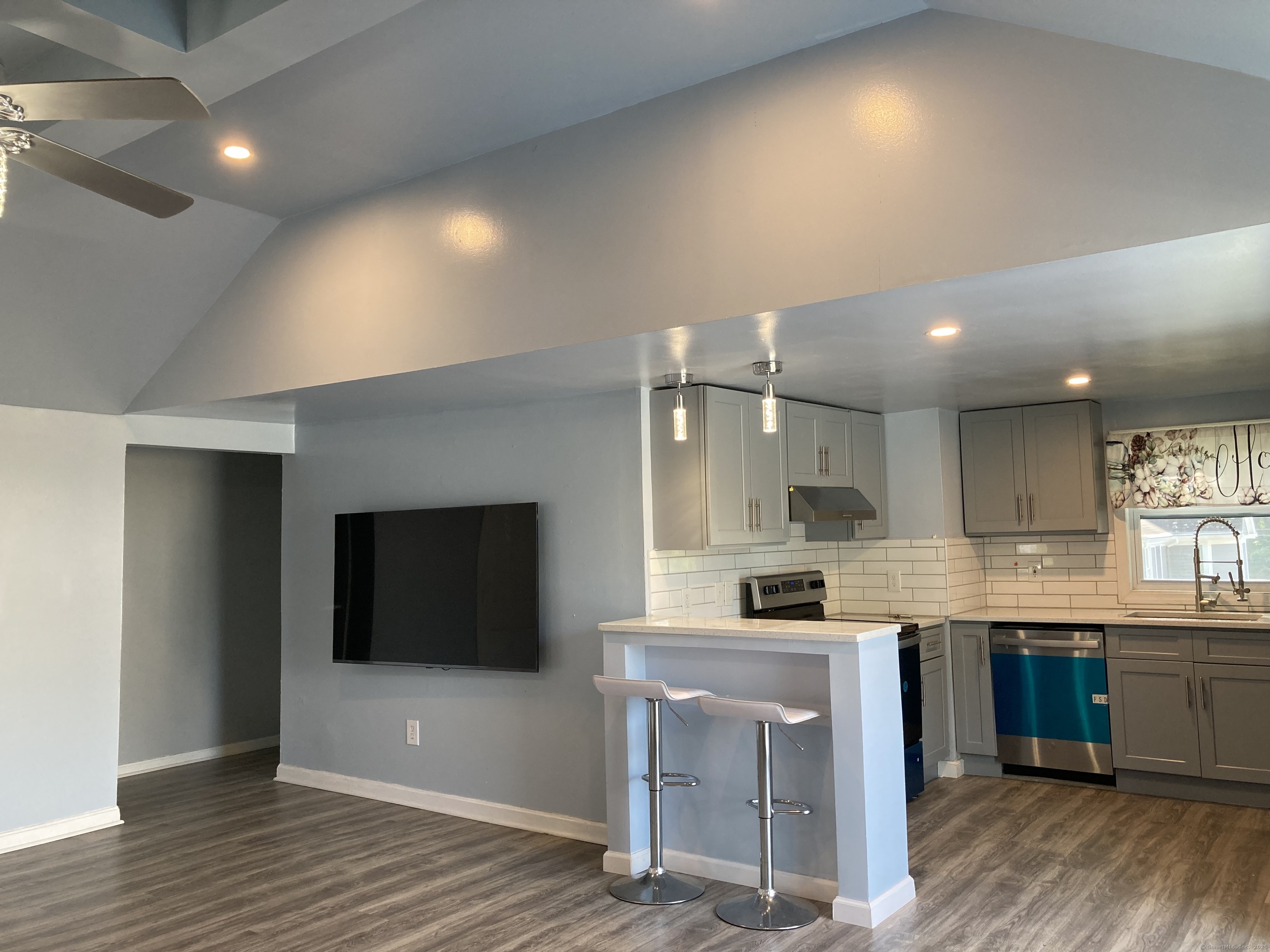 18 Pine Street Norwich CT 06360