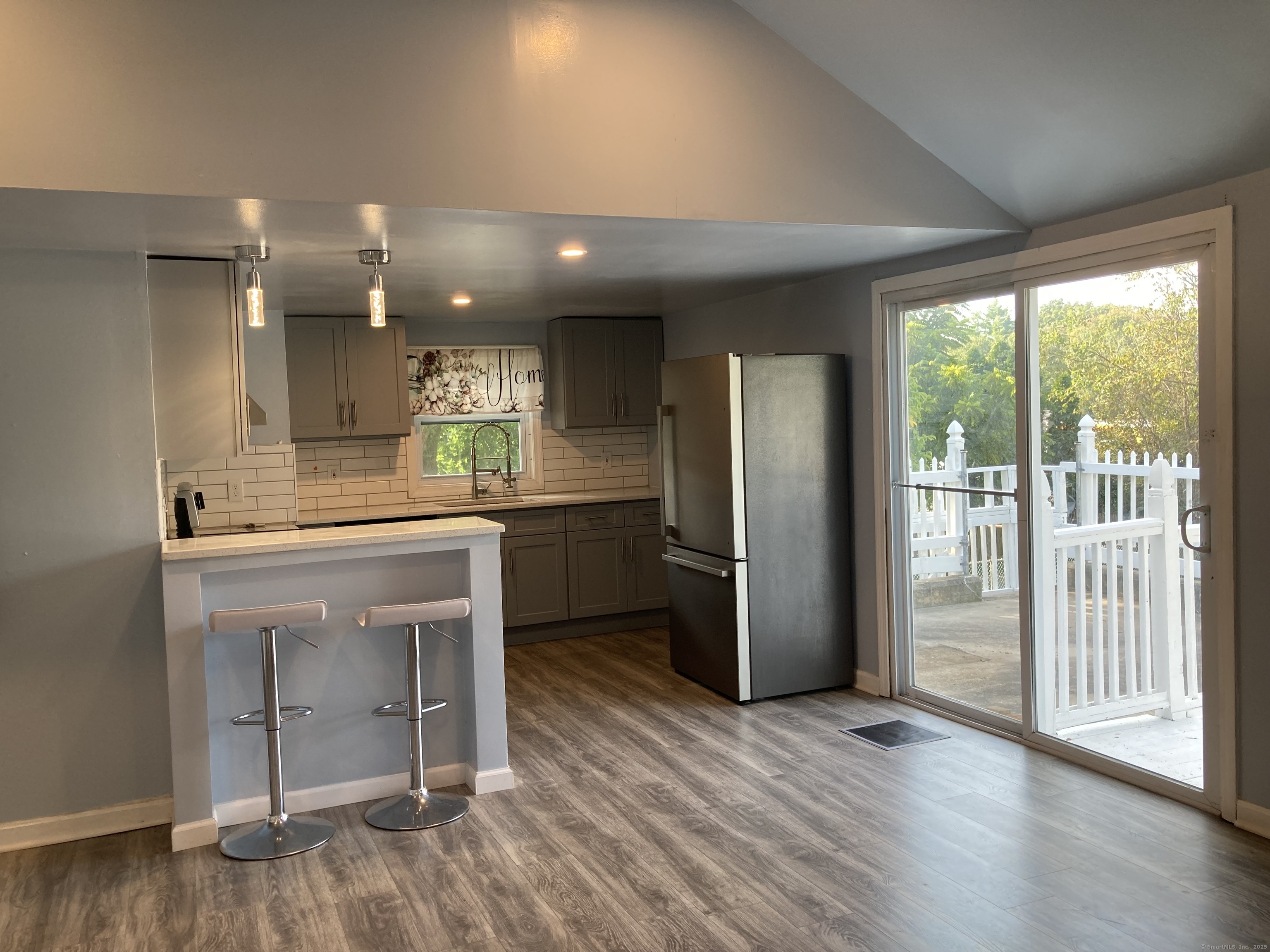 18 Pine Street Norwich CT 06360