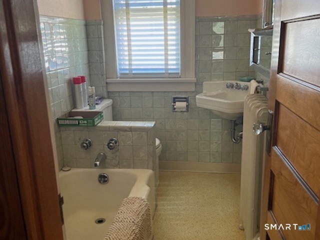 201 Fairlawn Avenue Waterbury CT 06705