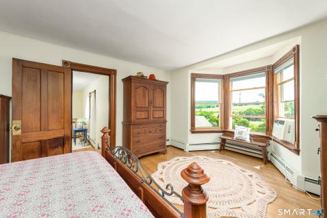 1316 Whirlwind Hill Road Wallingford CT 06492