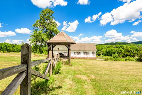 1316 Whirlwind Hill Road Wallingford CT 06492