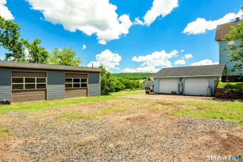 1316 Whirlwind Hill Road Wallingford CT 06492
