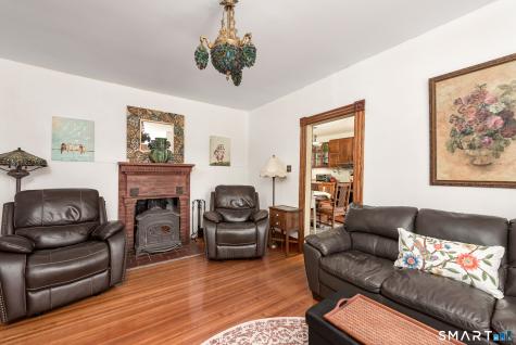 1316 Whirlwind Hill Road Wallingford CT 06492