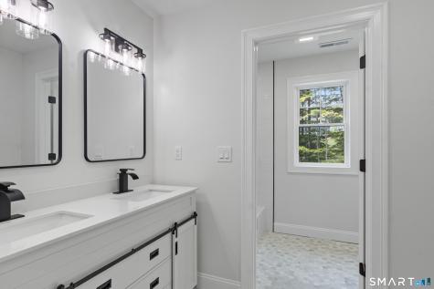450 Bluff View Drive Guilford CT 06437