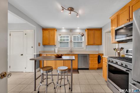44 Beverly Road Wethersfield CT 06109