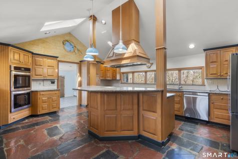 835 Monroe Turnpike Monroe CT 06468