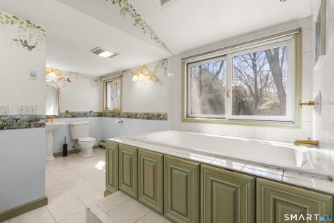 835 Monroe Turnpike Monroe CT 06468
