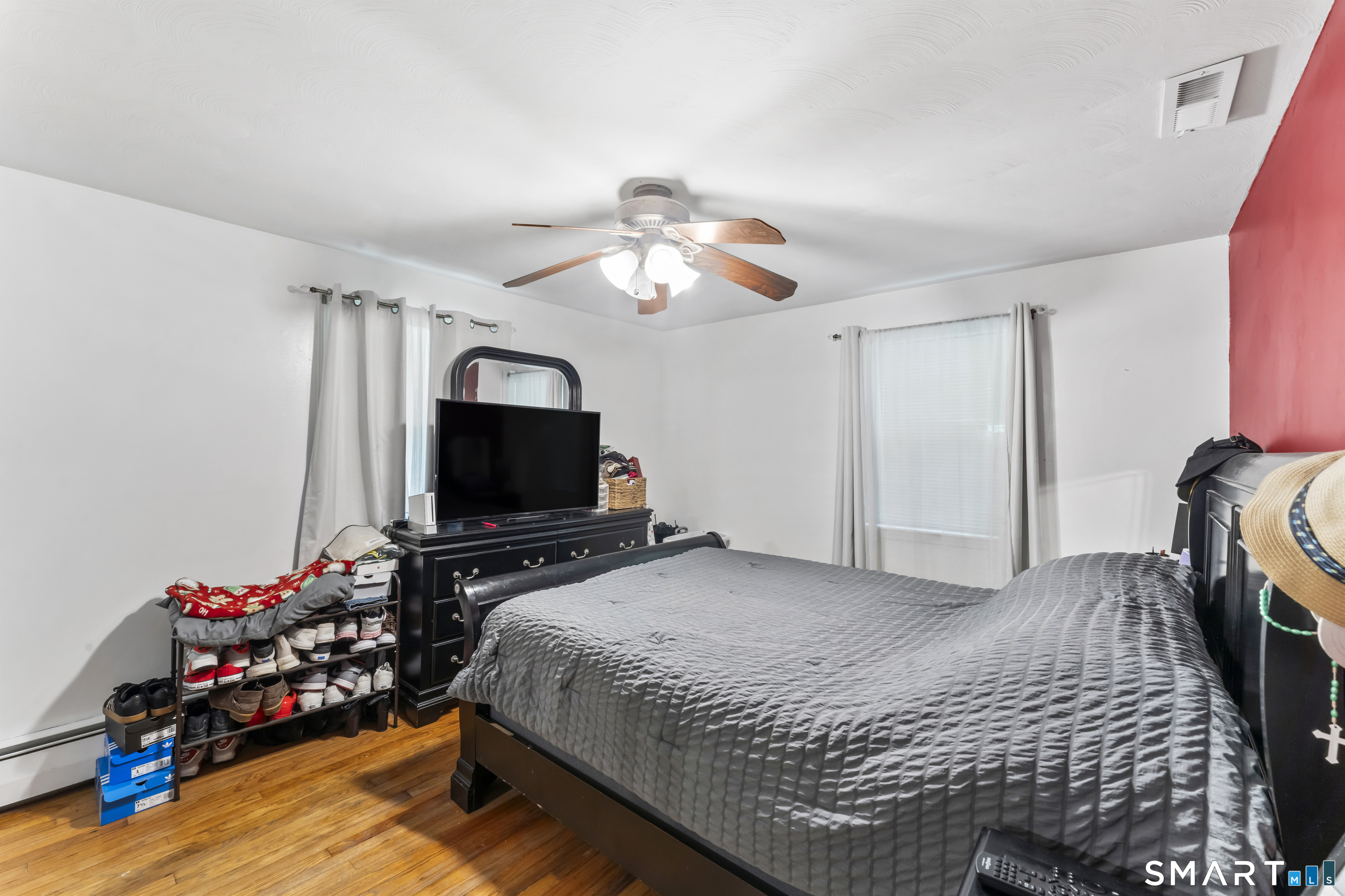 16 Nutmeg Avenue Enfield CT 06082
