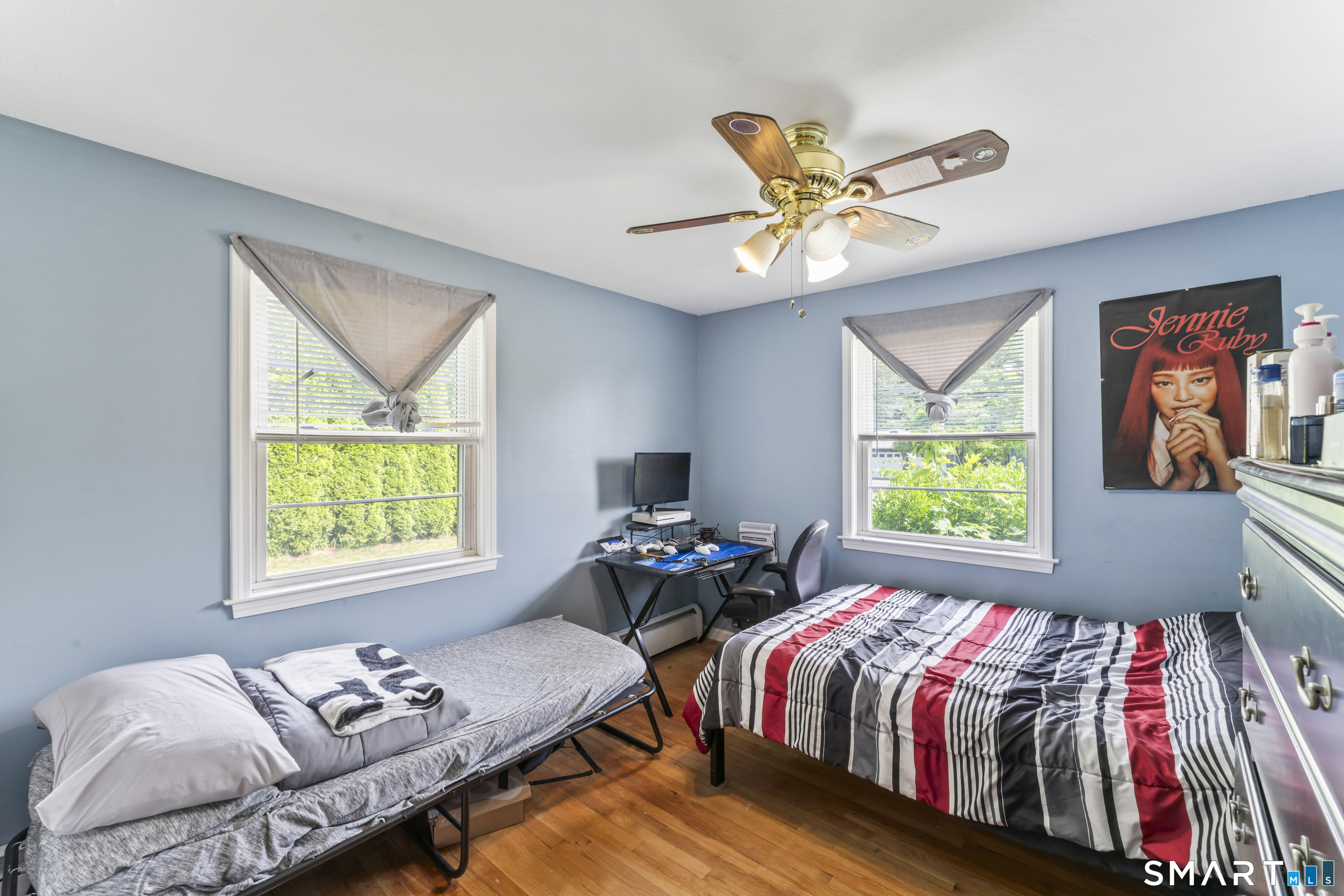 16 Nutmeg Avenue Enfield CT 06082
