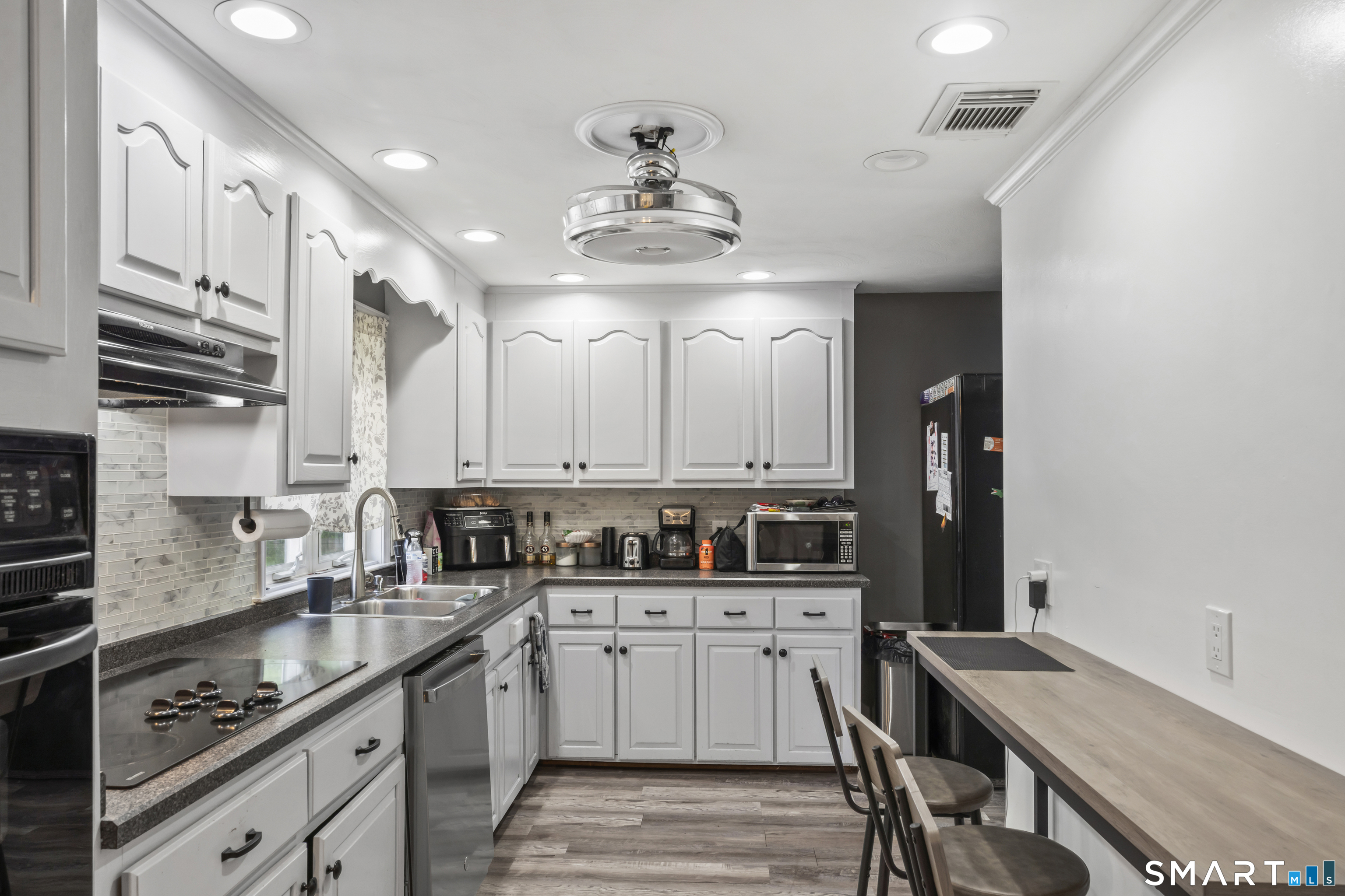 16 Nutmeg Avenue Enfield CT 06082