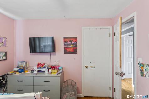 16 Nutmeg Avenue Enfield CT 06082