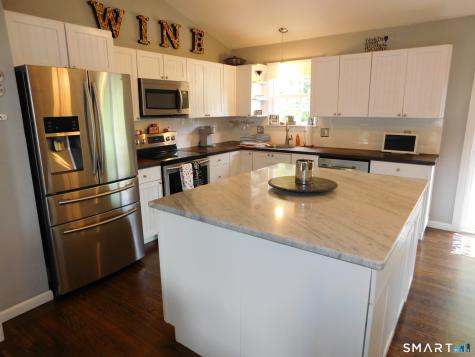 50 Wood Terrace East Haven CT 06512