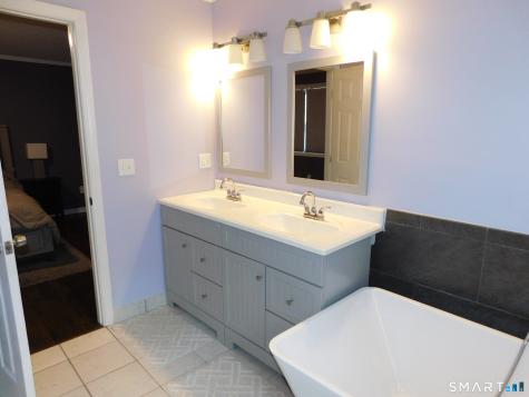 50 Wood Terrace East Haven CT 06512