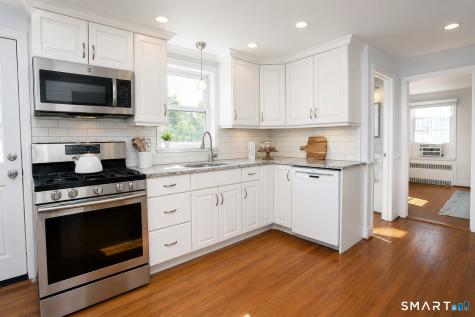 52 Clifton Avenue West Hartford CT 06107