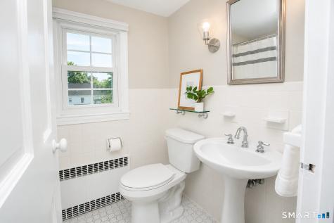 52 Clifton Avenue West Hartford CT 06107