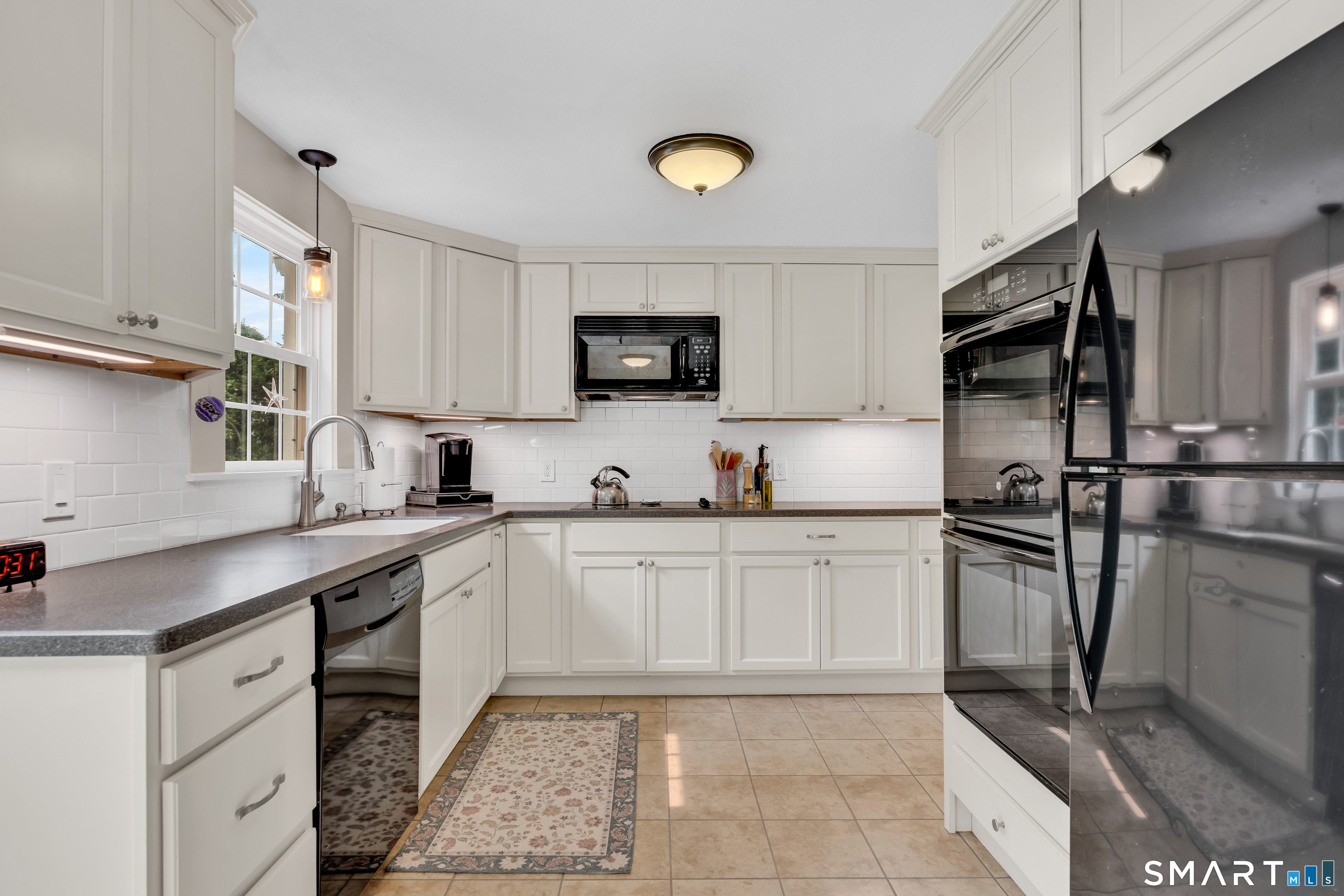 65 East Hill Road Canton CT 06019