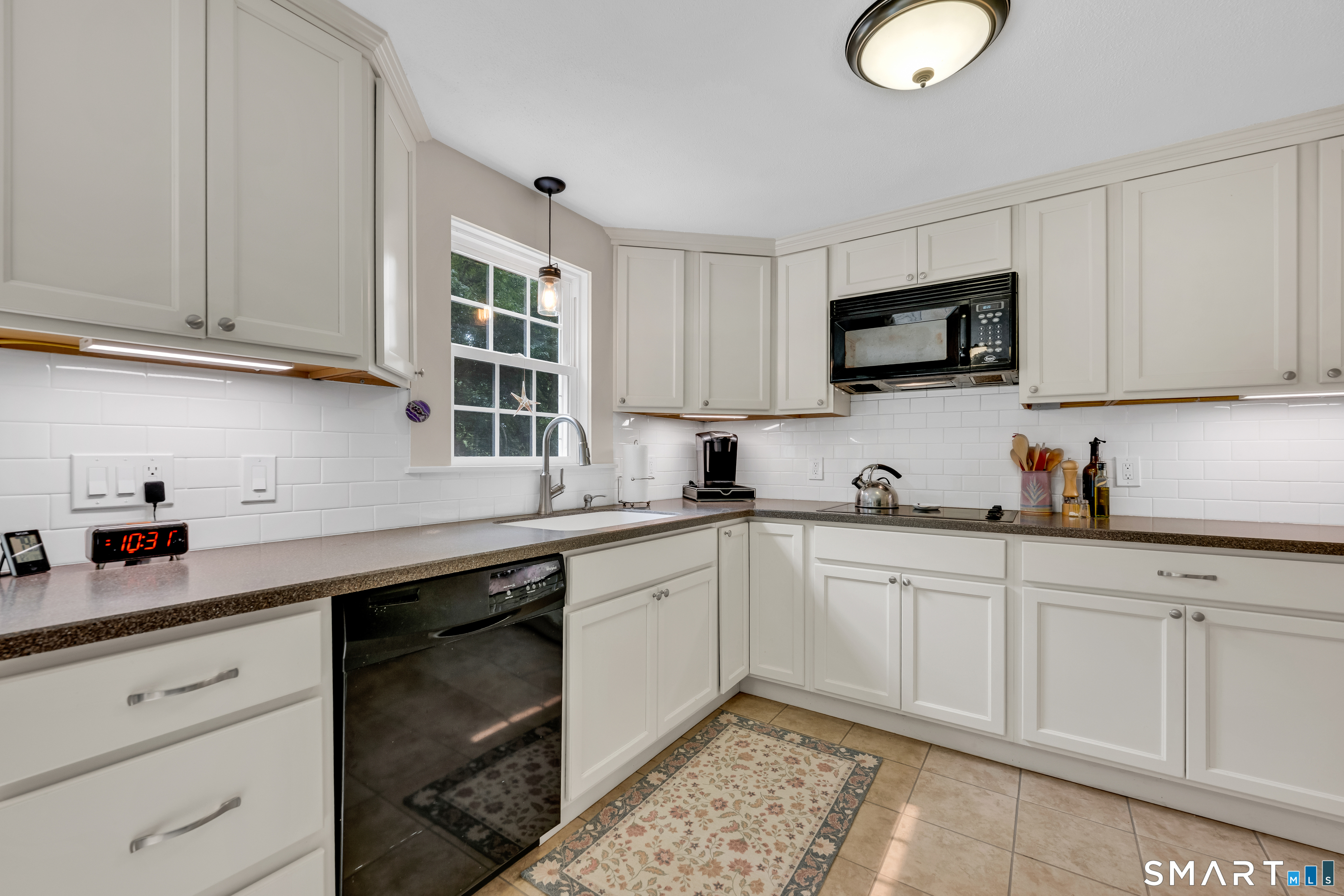 65 East Hill Road Canton CT 06019