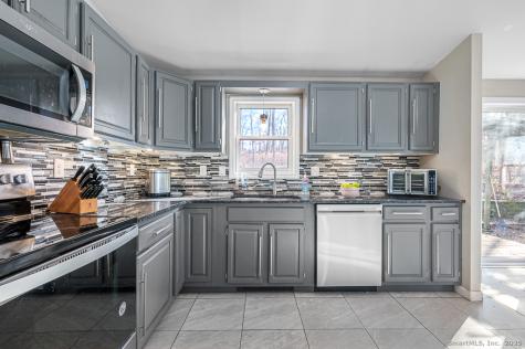 437 Somers Road Ellington CT 06029