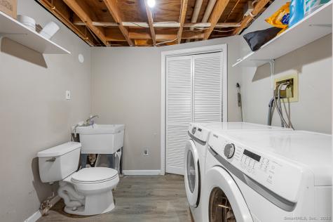 437 Somers Road Ellington CT 06029