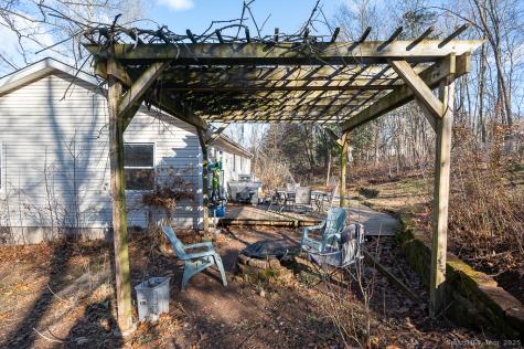 437 Somers Road Ellington CT 06029