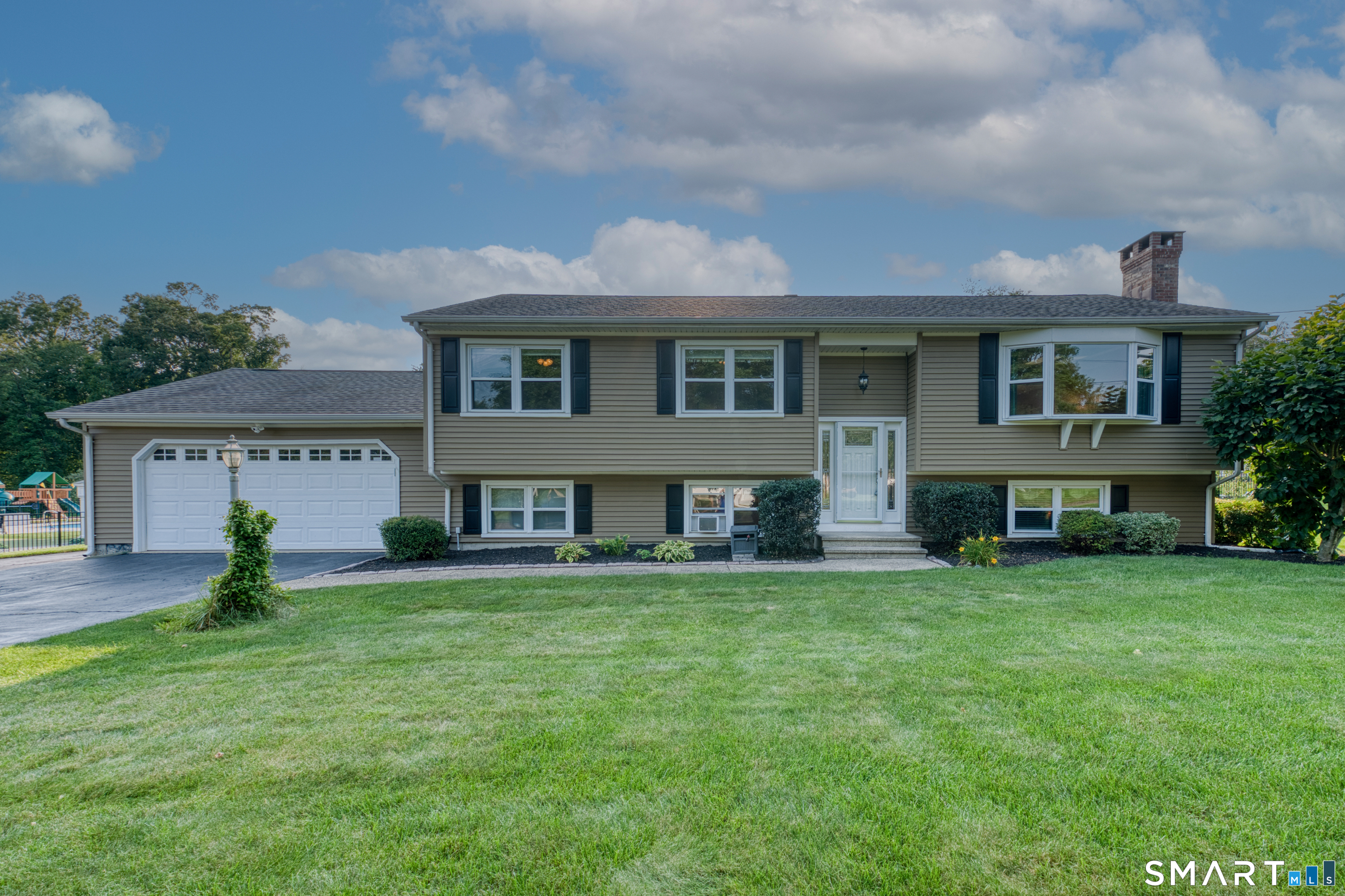 16 Brockett Farm Road North Haven CT 06473