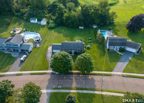 16 Brockett Farm Road North Haven CT 06473