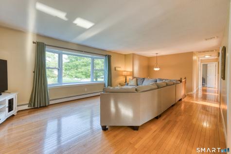 16 Brockett Farm Road North Haven CT 06473