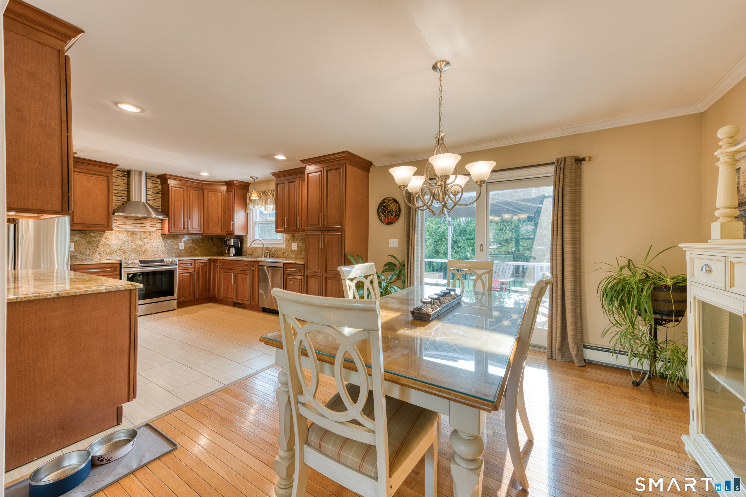 16 Brockett Farm Road North Haven CT 06473
