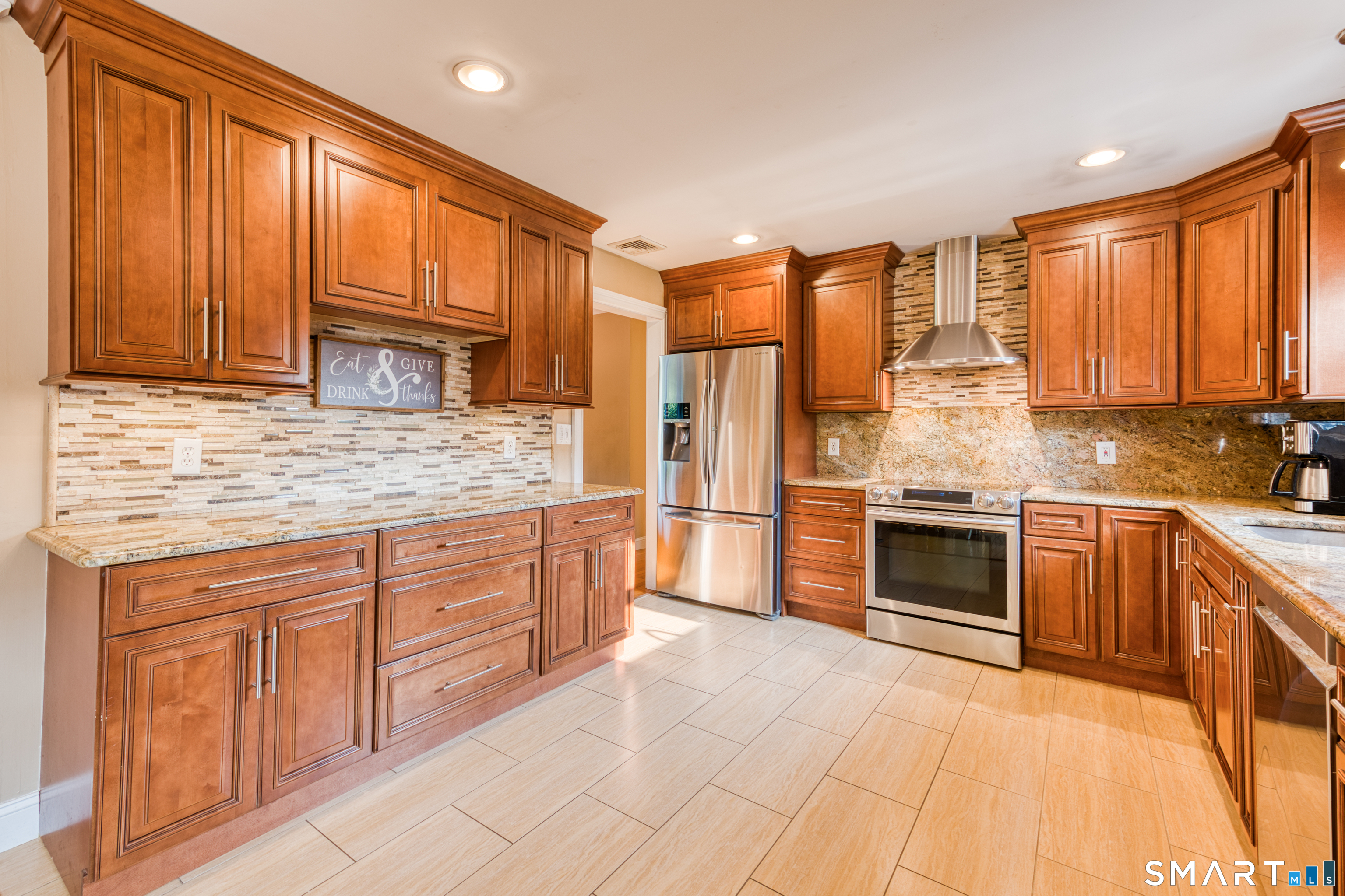 16 Brockett Farm Road North Haven CT 06473