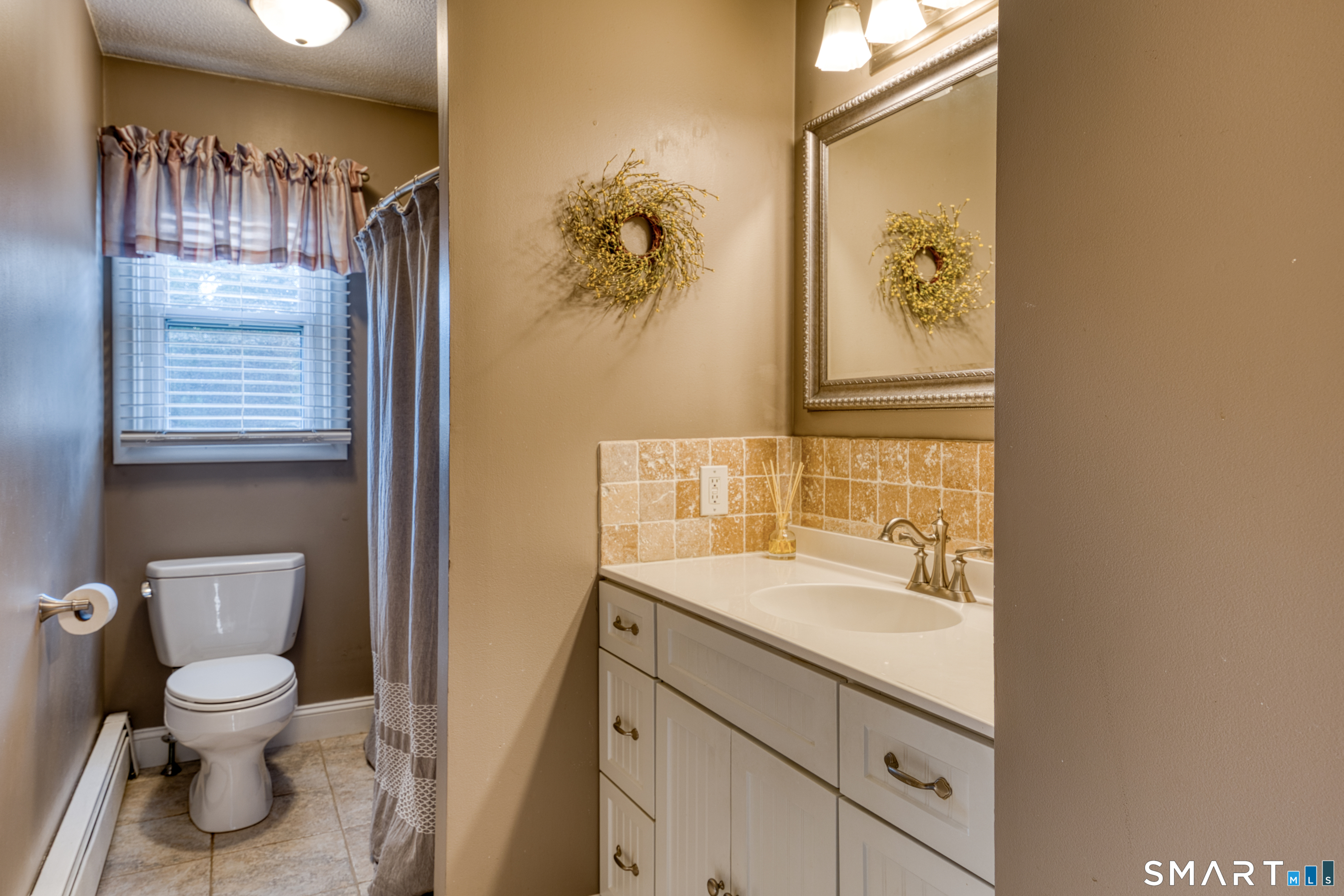 16 Brockett Farm Road North Haven CT 06473