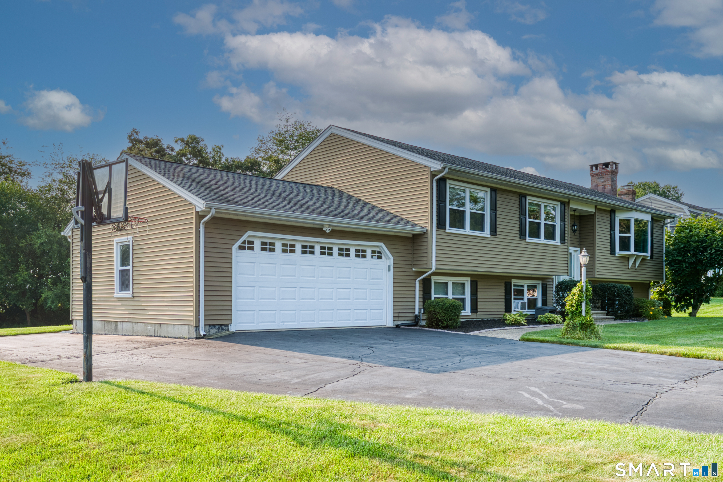 16 Brockett Farm Road North Haven CT 06473
