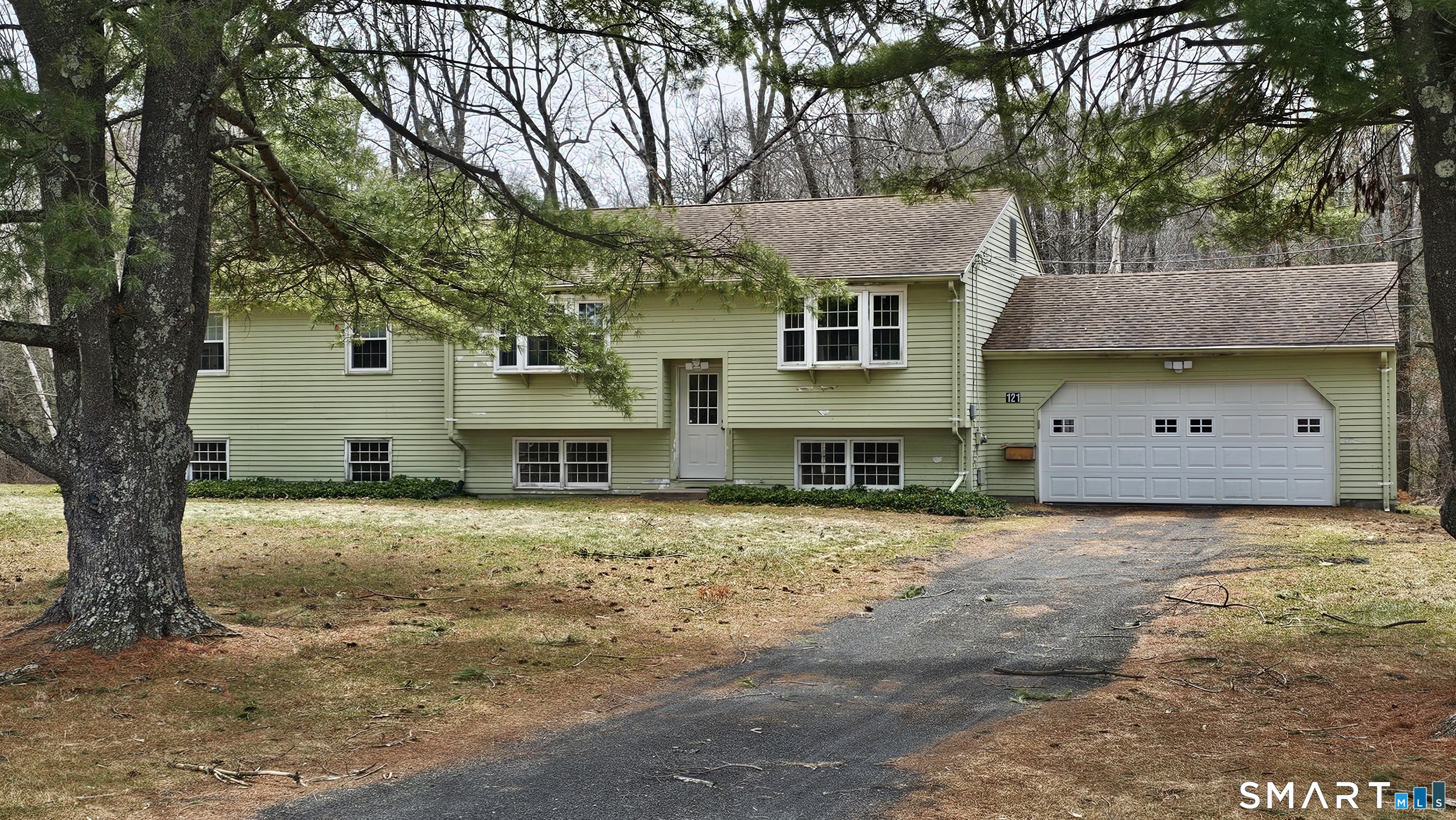 121 Hoskins Road Simsbury CT 06070