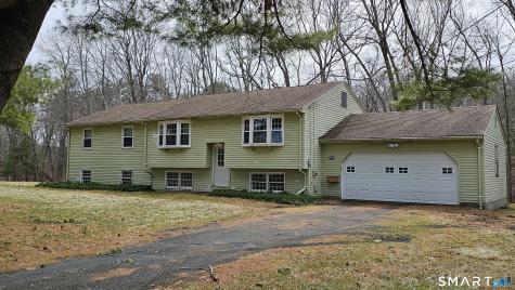 121 Hoskins Road Simsbury CT 06070