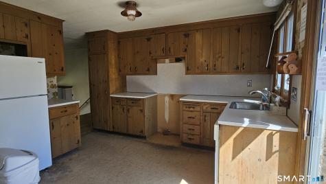 121 Hoskins Road Simsbury CT 06070