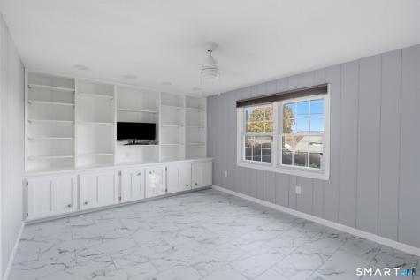 29 Homecrest Street Newington CT 06111